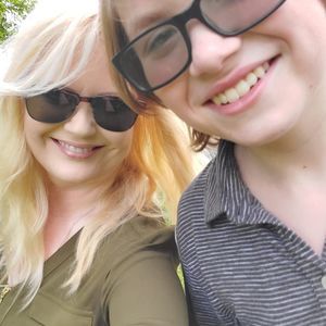 Meet your Posher, Lea